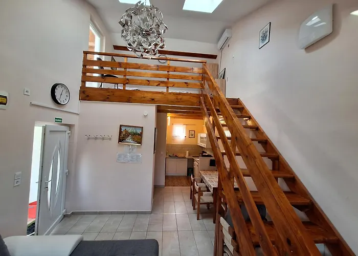 Cserke Holdfeny Apartman