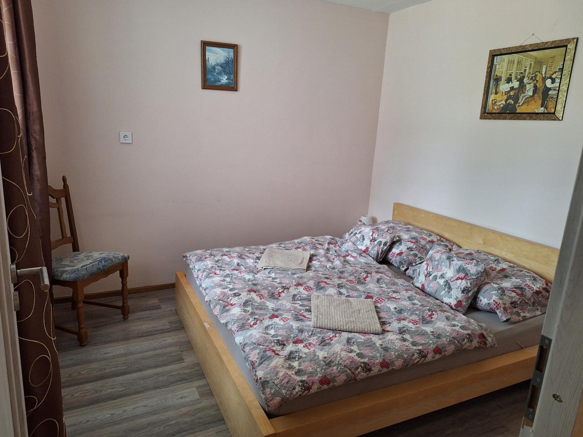 Cserke Holdfeny Apartment